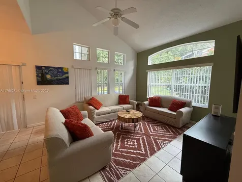 1013 Park Ridge Circle Kissimmee FL 34746