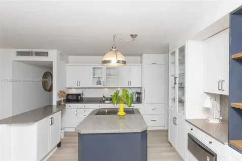 150 Ocean Lane Drive Key Biscayne FL 33149