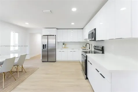 2011 NW 53rd Street Miami FL 33142