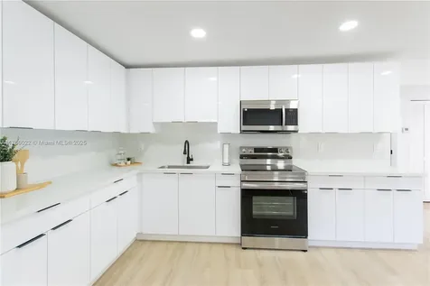 2011 NW 53rd Street Miami FL 33142