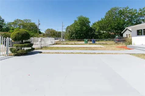 2011 NW 53rd Street Miami FL 33142