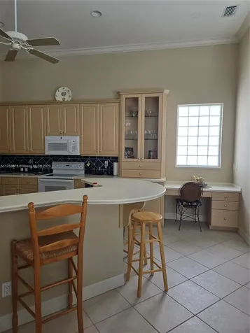 4208 Kensington High Street Naples FL 34105