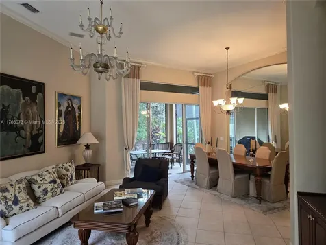 4208 Kensington High Street Naples FL 34105
