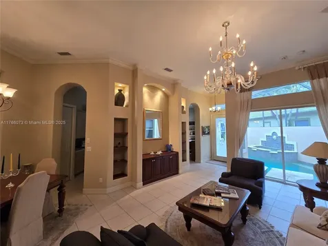 4208 Kensington High Street Naples FL 34105