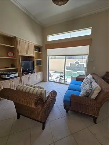 4208 Kensington High Street Naples FL 34105