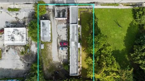 660,662,664 NW 29th Street Miami FL 33127