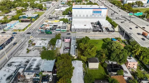 660,662,664 NW 29th Street Miami FL 33127