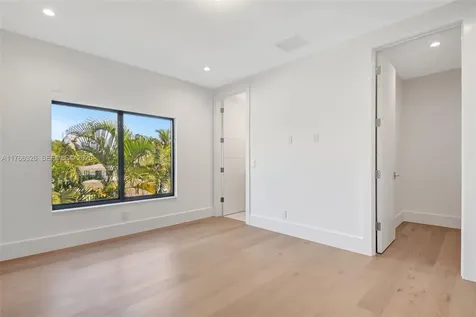 1419 N Lakeside Drive Lake Worth FL 33460