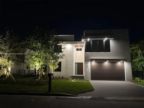 1419 N Lakeside Drive Lake Worth FL 33460