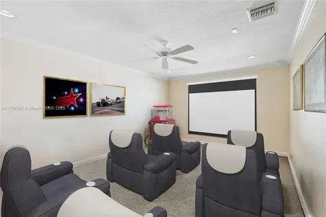 389 Oregon Lane Boca Raton FL 33487