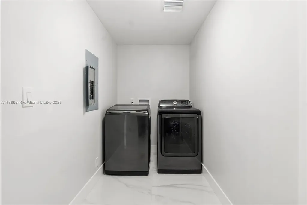 4321 NW 110th Court Coral Springs FL 33065