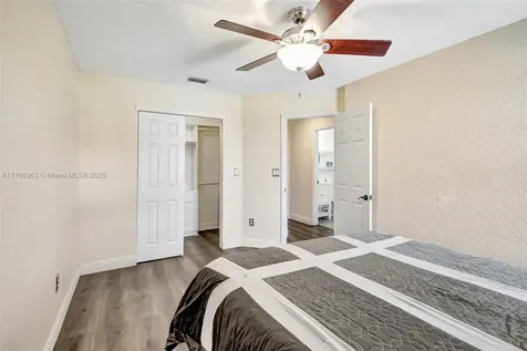 15852 SW 14th Street Pembroke Pines FL 33027