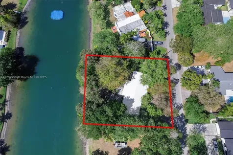 11600 SW 69th Court Pinecrest FL 33156
