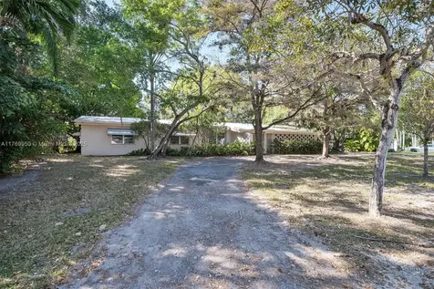 11600 SW 69th Court Pinecrest FL 33156