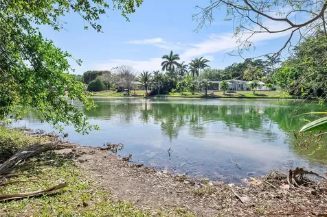 11600 SW 69th Court Pinecrest FL 33156