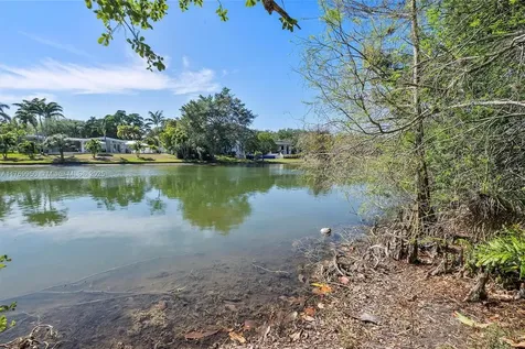 11600 SW 69th Court Pinecrest FL 33156