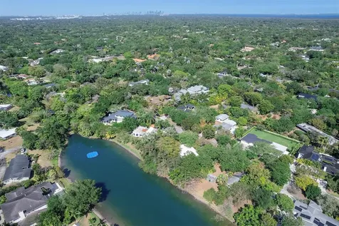 11600 SW 69th Court Pinecrest FL 33156