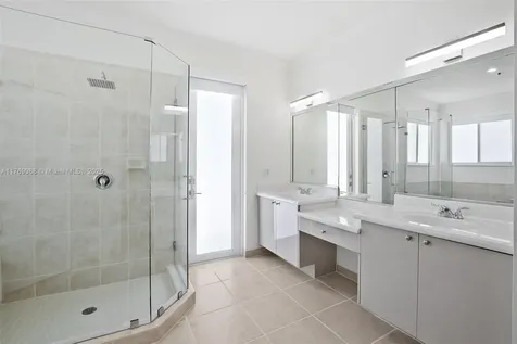 16477 SW 67th Terrace Miami FL 33193