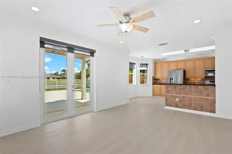 16477 SW 67th Terrace Miami FL 33193