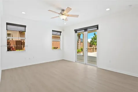 16477 SW 67th Terrace Miami FL 33193