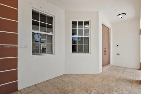 16477 SW 67th Terrace Miami FL 33193