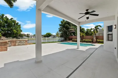 16477 SW 67th Terrace Miami FL 33193
