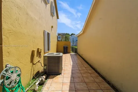 14581 SW 95th Lane Miami FL 33186