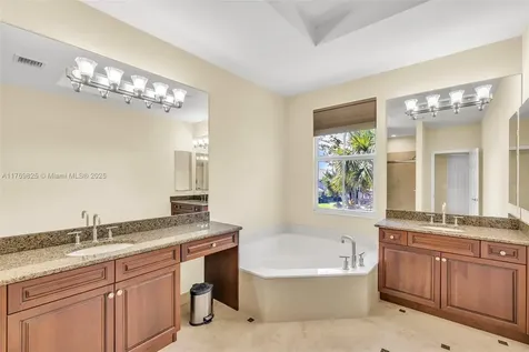 4718 S Prive Circle Delray Beach FL 33445