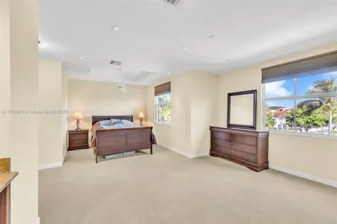 4718 S Prive Circle Delray Beach FL 33445