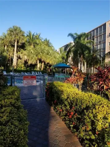 1000 NE 14th Avenue Hallandale Beach FL 33009