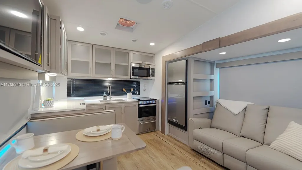 5636 Arthur Street Hollywood FL 33021