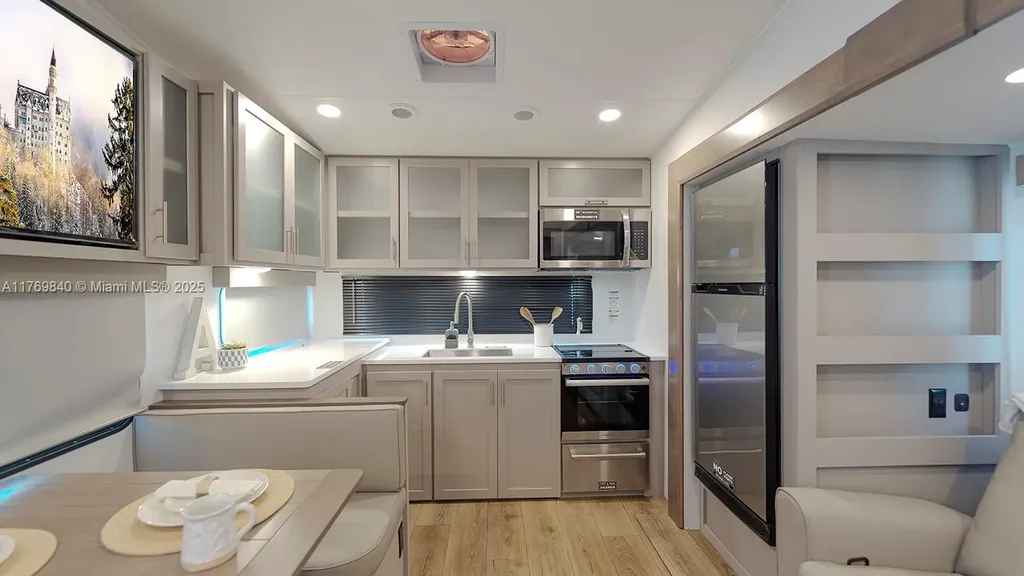 5636 Arthur Street Hollywood FL 33021