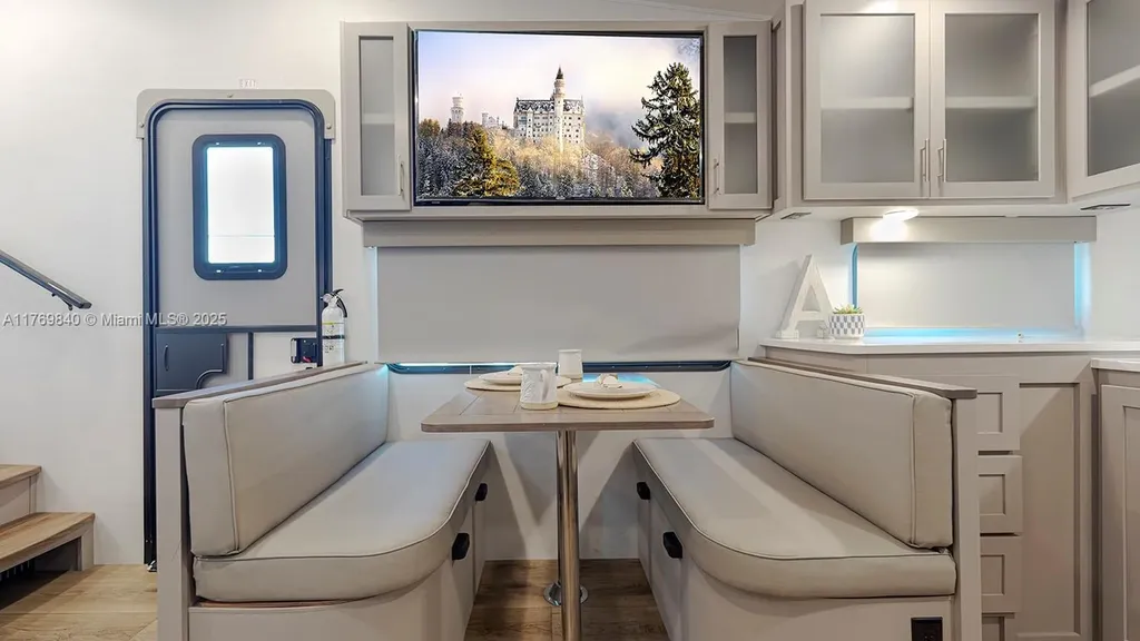 5636 Arthur Street Hollywood FL 33021