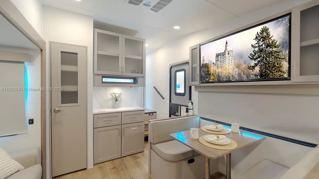 5636 Arthur Street Hollywood FL 33021