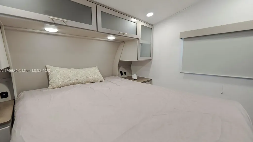 5636 Arthur Street Hollywood FL 33021