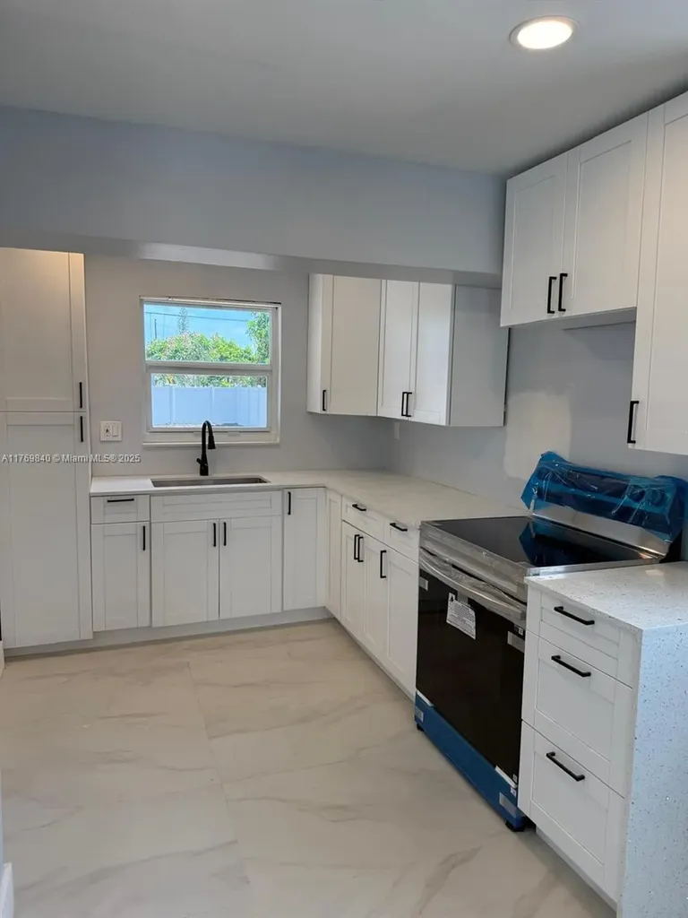 5636 Arthur Street Hollywood FL 33021