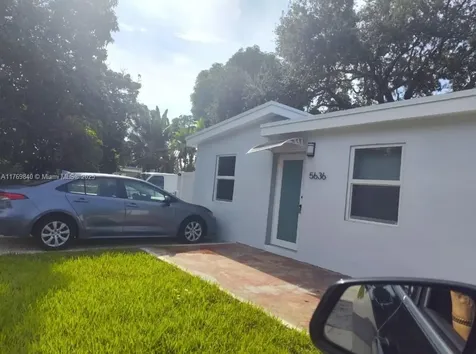 5636 Arthur Street Hollywood FL 33021