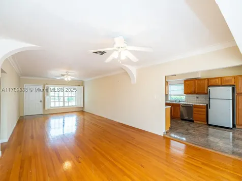 9441 Byron Avenue Surfside FL 33154