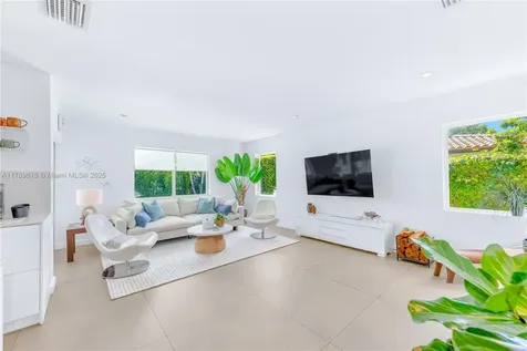 5721 SW 58th Place South Miami FL 33143