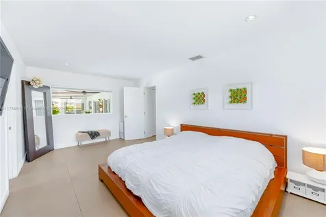 5721 SW 58th Place South Miami FL 33143