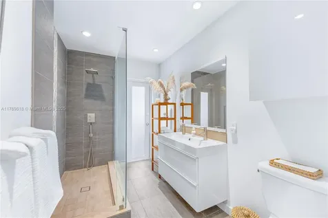 5721 SW 58th Place South Miami FL 33143