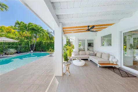 5721 SW 58th Place South Miami FL 33143