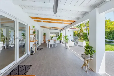 5721 SW 58th Place South Miami FL 33143