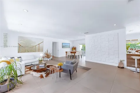 5721 SW 58th Place South Miami FL 33143