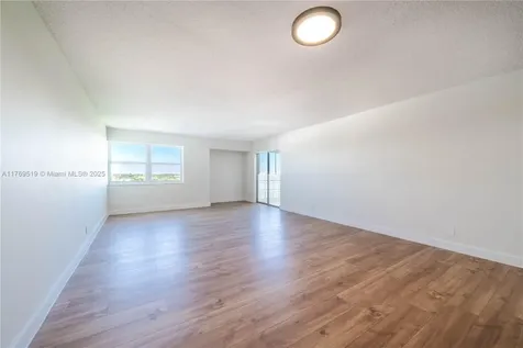 3301 Spanish Moss Terrace Lauderhill FL 33319