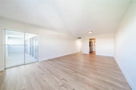 3301 Spanish Moss Terrace Lauderhill FL 33319