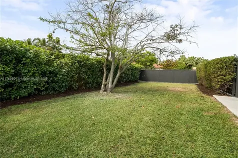6881 SW 94th Avenue Miami FL 33173