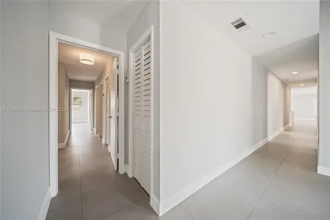 6881 SW 94th Avenue Miami FL 33173
