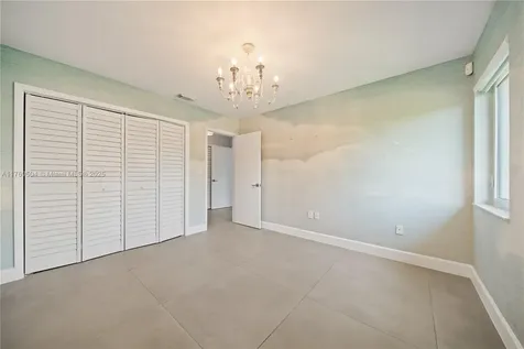 6881 SW 94th Avenue Miami FL 33173