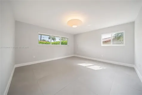 6881 SW 94th Avenue Miami FL 33173